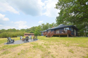 Black Bear Cabin - The Mountain Retreat!
